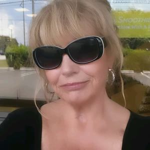 Meet your Posher, Sheila